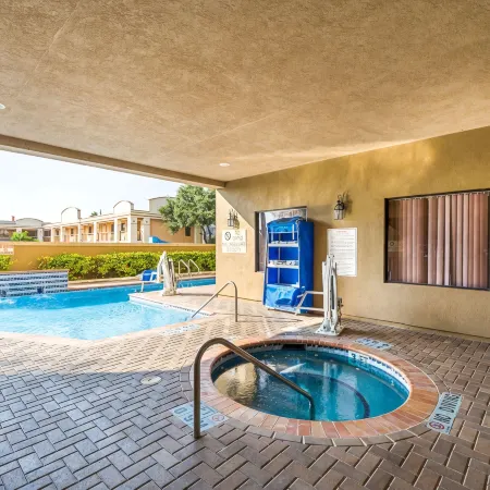 Comfort Suites McAllen Airport and la Plaza Mall