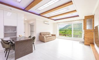 Yeongdong Thanksstay