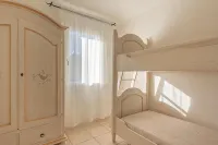 Elegant Residence 2 Bedroom with Sea View Extra Bed Available
