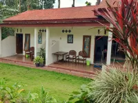 Cemara Tujuh Homestay & Resto Hotels in Wonosobo