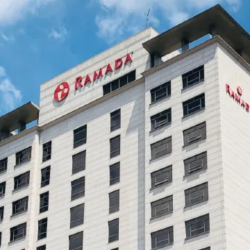 Ramada by Wyndham Dongtan Отели рядом с достопримечательностью «Станция метро Mangpo»