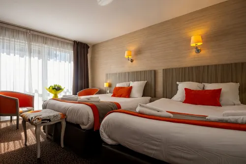 호텔 데 라 가레 트루아 센터 라 히비에흐-드-꼬흐 호텔