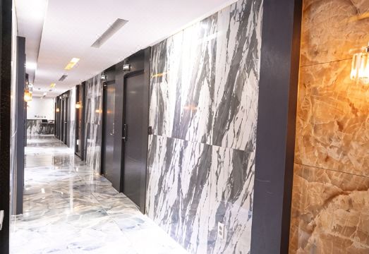 돈키호텔 안마의자