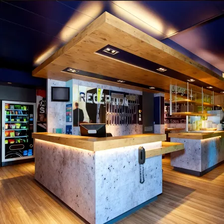 Ibis Budget Huerta de Murcia Отели рядом с достопримечательностью «Железнодорожный вокзал Мурсии»