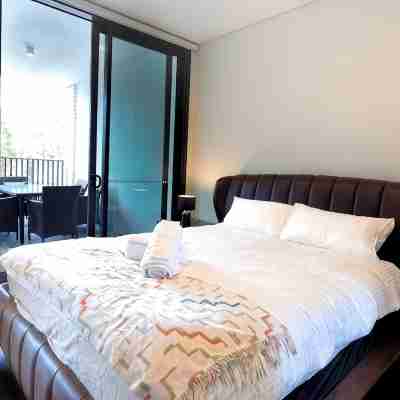 Olympic Park Stylish 2BR | Walk to stadium | Pool & Gym Rooms