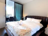 Olympic Park Stylish 2BR | Walk to stadium | Pool & Gym Hotels in Lidcombe