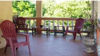 FAMILY GETAWAY LOCATION Spacious four-bedroom home near beaches