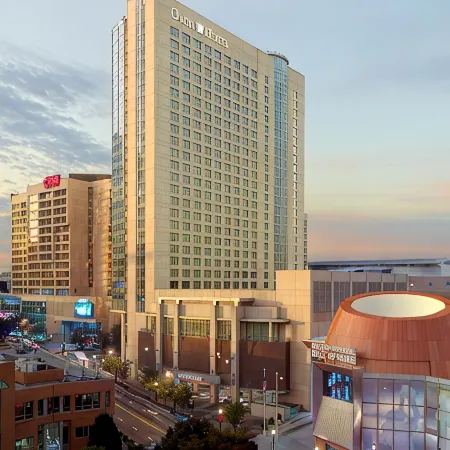 Omni Atlanta Hotel at Centennial Park Отели рядом с достопримечательностью «Атланта - центр города»