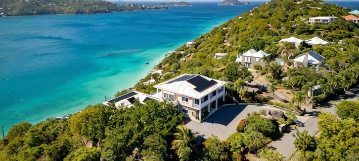 Stunning 360° Views of Magens Bay, St.John & BVI's. Luxury 6 bedroom villa Hôtels à&nbsp;: Northside