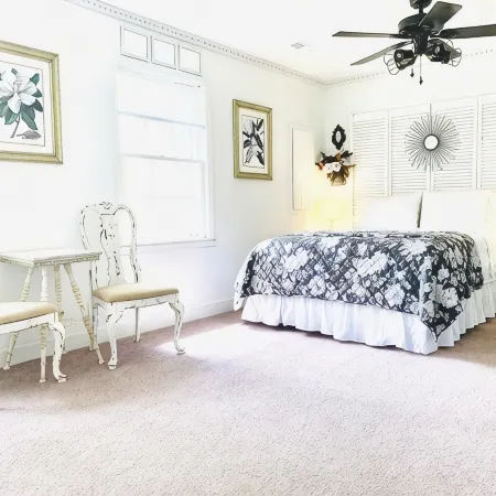 The Gardenia Suites in The Heart of Spring Hill-A