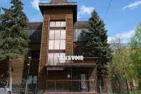 Blackwood Hotel - 인 (Inns)