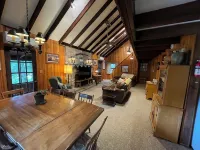 Roomy, Rustic Cabin-4BR, Modern Amenities-Rothrock St Forest near State College - Chalets