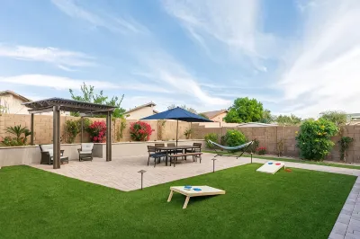 4BR/2BA house in NE Phoenix with crib and beautiful backyard Hotels in Desert View