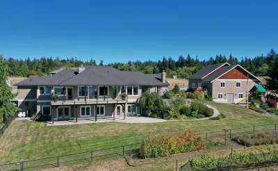 Vineyard Villa Bayview Getaway. Family Friends Gathering and Kids' Fun Paradise Hotels in 