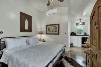 Tejas Suite Walking Distance to Main St! - Gym