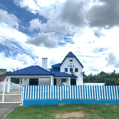 Lot 793 Blue Cottage Afamosa Melaka Hotels in Pegoh