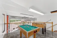 Rec Garage ~ Fire Pit ~ Pool ~ Sauna ~ Views