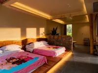 Lotus Dwelling Mountain Villa Homestay - สระว่ายน้ำแบบอินฟินิตี้