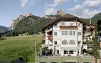 Hotel Acadia - Mountain Home