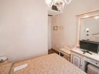 Hotel Carlton Capri Hotels near Teatro Malibran