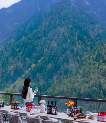 VALATOMS Hotel (Siguniang Mountain Scenic Area Branch 4)