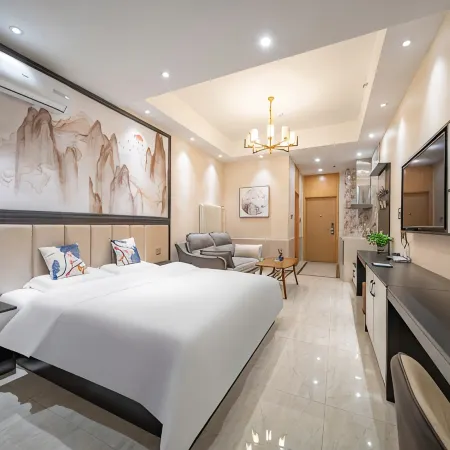 Paluo Cinema Apartment (Pingyin Passenger Transport Center Shop)