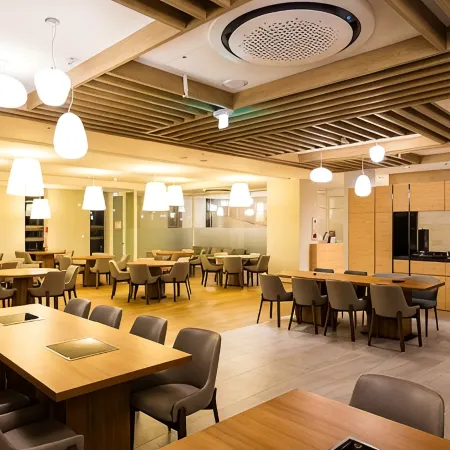 Stayrak Hotel