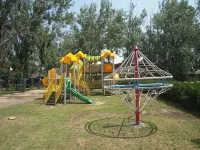 Voila Mamaia - Family