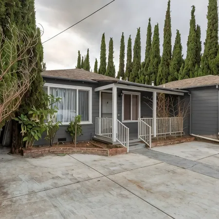 Marbella Lane - 2BR Guest House Dtwn RWC Pking