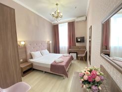 Gold Hotel