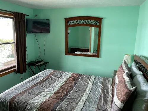 Charming 2-bedroom cabin on Keuka Lake close to Penn Yan & the Keuka Wine Trail