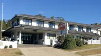 White Manor Motel - 3-Star