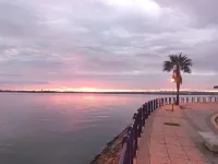 LUXURY APARTMENT FRONT LINE BEACH. SEA VIEWS