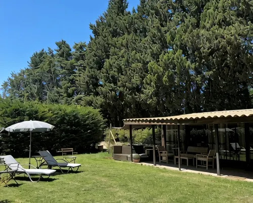 Authentic Luberon, Lodge-Style House in the Heart of Nature Hotéis em Cavaillon