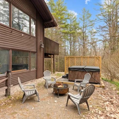 Stratton Mountain Getaway: 30% Off Ski Chalet w/Hot Tub, Firepit, & Pond Views