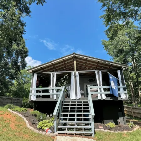 Hartley’s Haven on beautiful Lake Hartwell