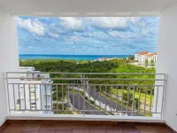 3-Bedroom New Penthouse in Delightful Río Grande with AC, WiFi, Private Terrace. Hotels in Mameyes II