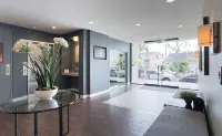 Beverly Hills Vibe 1 BR Apt + Parking, Pool Access - Homestays