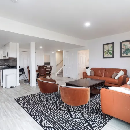 Charming 2bed 2 bath  with AC, WiFi in wonderful Aurora