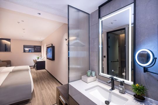 Fresh Air Smart Business Twin Room