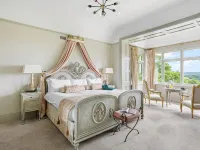 The Mole Resort - Lodges Hotels in Umberleigh