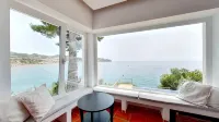 Oceanfront Villa "Mare Cubum" Panoramic Views, Extreme Location, Pool, Climate! - Hot Tub