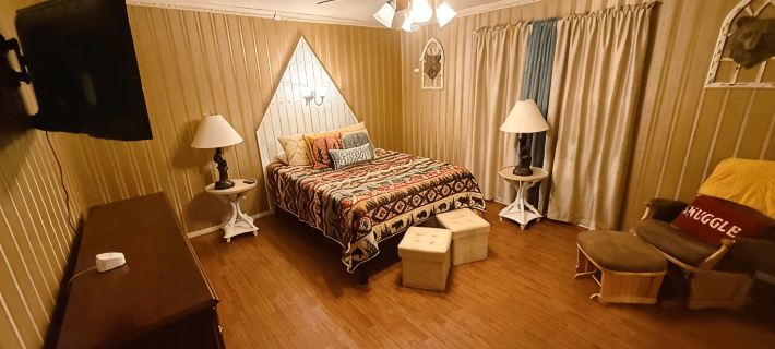 2 miles from Buffalo Mountain Trail 8 Devil Anse Hotels in Mingo County