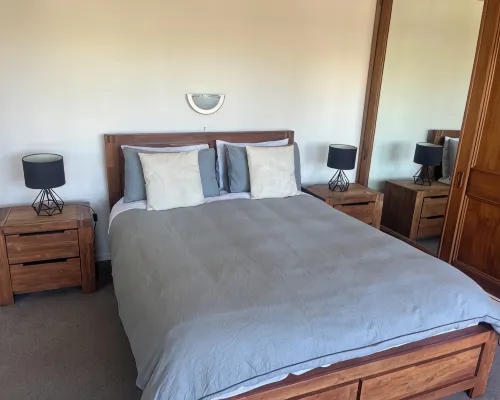 Sneezle Beezle Beach Apartment Hotels in Ōmāpere