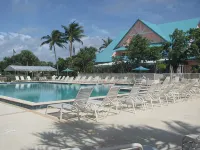 Comfy Condo at Jupiter Bay Resort, with easy beach access - Pools