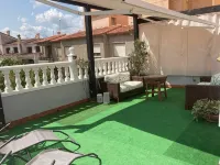 Villa with private pool, terrace and less than 80 meters from the sea