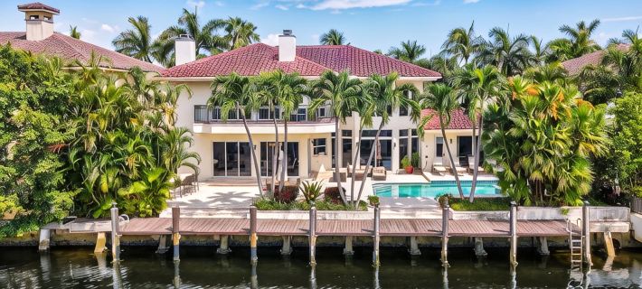 Luxurious Delray Beach Waterfront Pool Home with VIP Beach Passes! Pet Friendly! Hotele w: Delray Beach