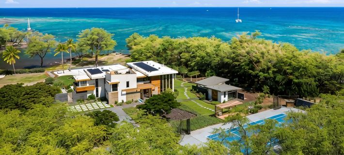 BEACHFRONT HOME 2 acres, Pool, Tennis, Volleyball. Like your own private resort! Hoteles en Puakō