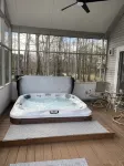 Locate on Hidden Valley Resort close to the ski slopes and Highland Golf Courses - 4-Star