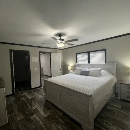 Beautiful Smith lake Home on a lazy sloping lot!!! No Stairs to the water!!!
